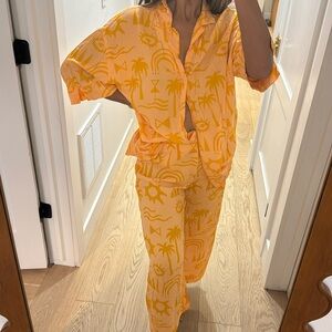 Vibrant Tropical Laid Back Set